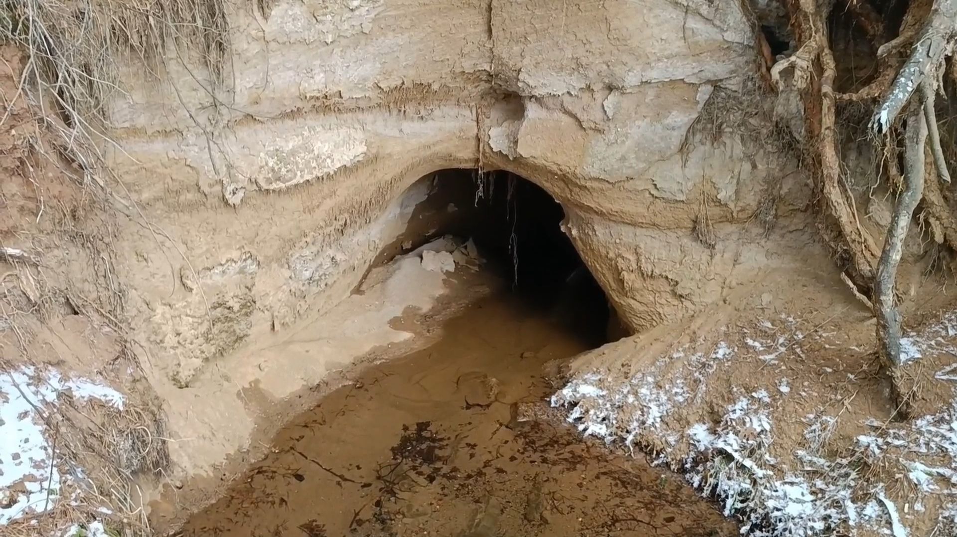 РОДНИК- ПЕЩЕРА В КИРОВСКОЙ ОБЛАСТИ смотреть онлайн