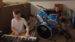 Мы играем с братом