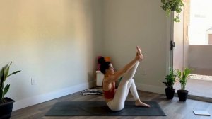 Yoga For Splits _ Daily Flexibility Flow - Splits Tutorial
