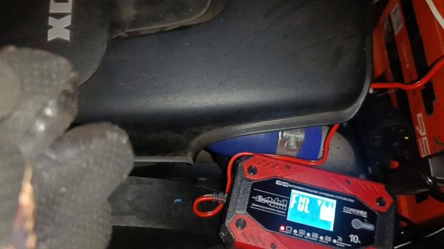 Зарядка аккумуятора на улице устройством с OZON.