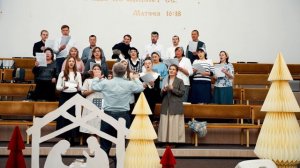 Хор - "Над землёю спящей небо распростёрто" | Христианские песни (25 Декабря)