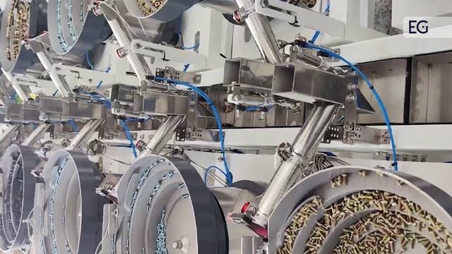 Счётно-фасовочная линия для упаковки метизов TY-480-13P-TD смотреть онлайн