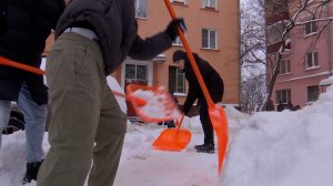 В Люберцах борются с последствиями снегопада