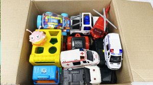 Мультики для детей. Игрушечные Машинки в коробке. Новая яркая трасса. Мультики для малышей