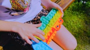 Супер_Настя_помогает_друзьям