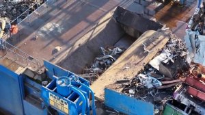 Ножницы Moros HP1100 в действии | Промышленная машина большой мощности от Bradford Waste Traders