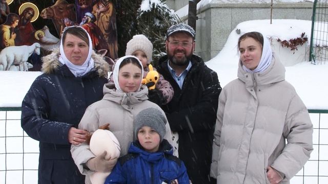 «Святочные гуляния» в Сергиевском приходе на Рязанке. Поздравдение от прихожан. 11.01.2026 г. смотреть онлайн