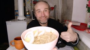 ужин с Рыжулей. назову это видео "Рыжик нельзя". мукбанг. обжор. еда на камеру. диета. шизофрения.