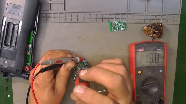 Скажи НЕТ батарейкам! Замена батареек на аккумулятор.