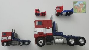 Серия игрушек-роботов про Оптимуса Прайма из фильма Бамблби