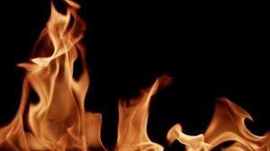 расслабляющее горение костра