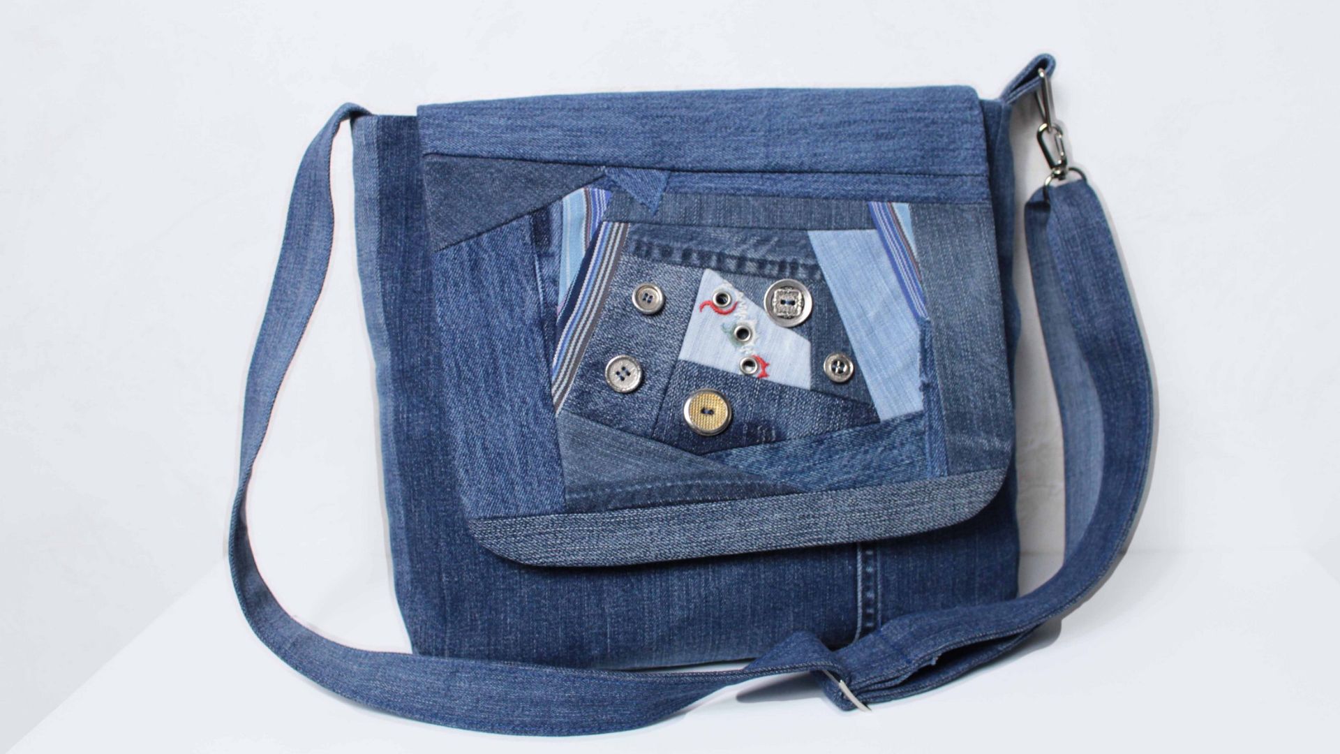 Сумка на ремне из джинсы - Как шить - Немного о процессе смотреть онлайн