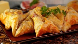 СЛОЙКИ С СЫРОМ И БЕКОНОМ