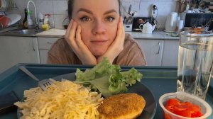 Мукбанг котлетка пожарская, макарошки с сыром под ваши истории #мукбанг #фудблог