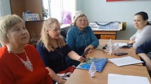 Читаю авторские стихотворения "Новогоднее" и " Под Рождество" на встрече литераторов.