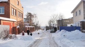 Топят снег и ходят на колонку. Сотни самарцев жалуются на перебои в подаче холодной воды
