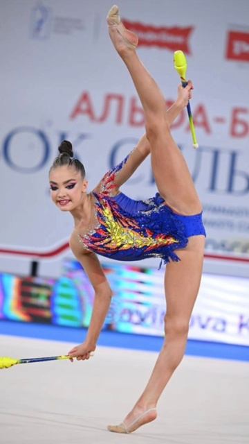 песня под мяч или булавы смотреть онлайн