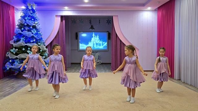 Танец с бубенцами  старшая группа МАДОУ 4  Золотая рыбка