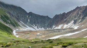 Камчатка. Горный массив Вачкажец. Водопады, цветущие луга и горный цирк. Июль 2025.