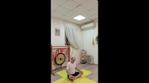 Для начинающих. Мягко прошлись почти по всем частям тела. Онлайн-уроки по йоге.