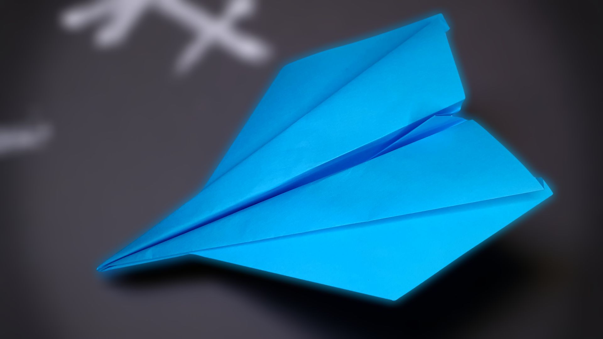 Как сделать крутой самолетик из бумаги смотреть онлайн