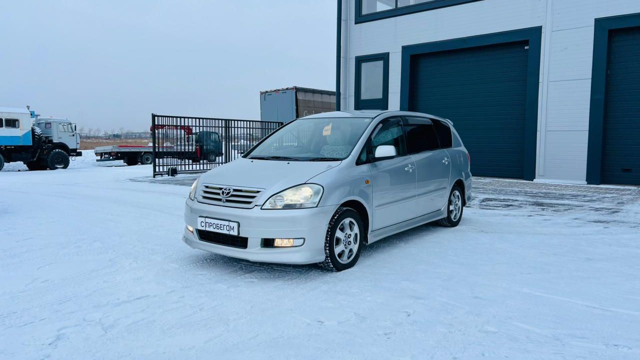 Toyota Ipsum, 2003 год смотреть онлайн