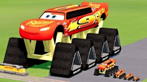 Треугольный Молния Маквин и его друзья против паровозика Томаса!