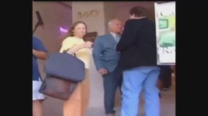 Инцидент между астронавтом Баззом Олдрином и кинорежиссером Бартом Сибрелом