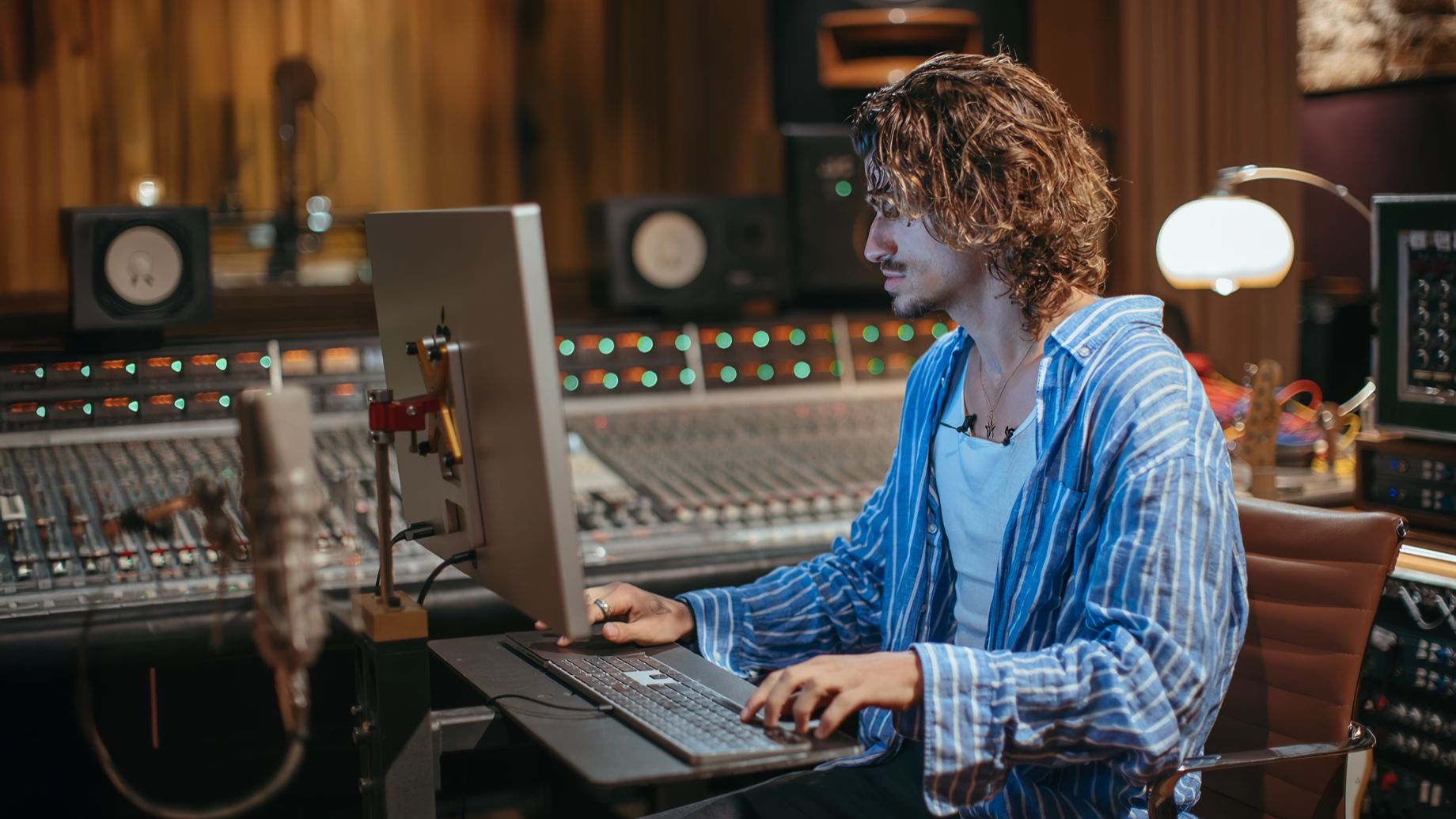 05. Strings, Orchestration, Recording, Vocals, Harmonies and Field Recordings смотреть онлайн