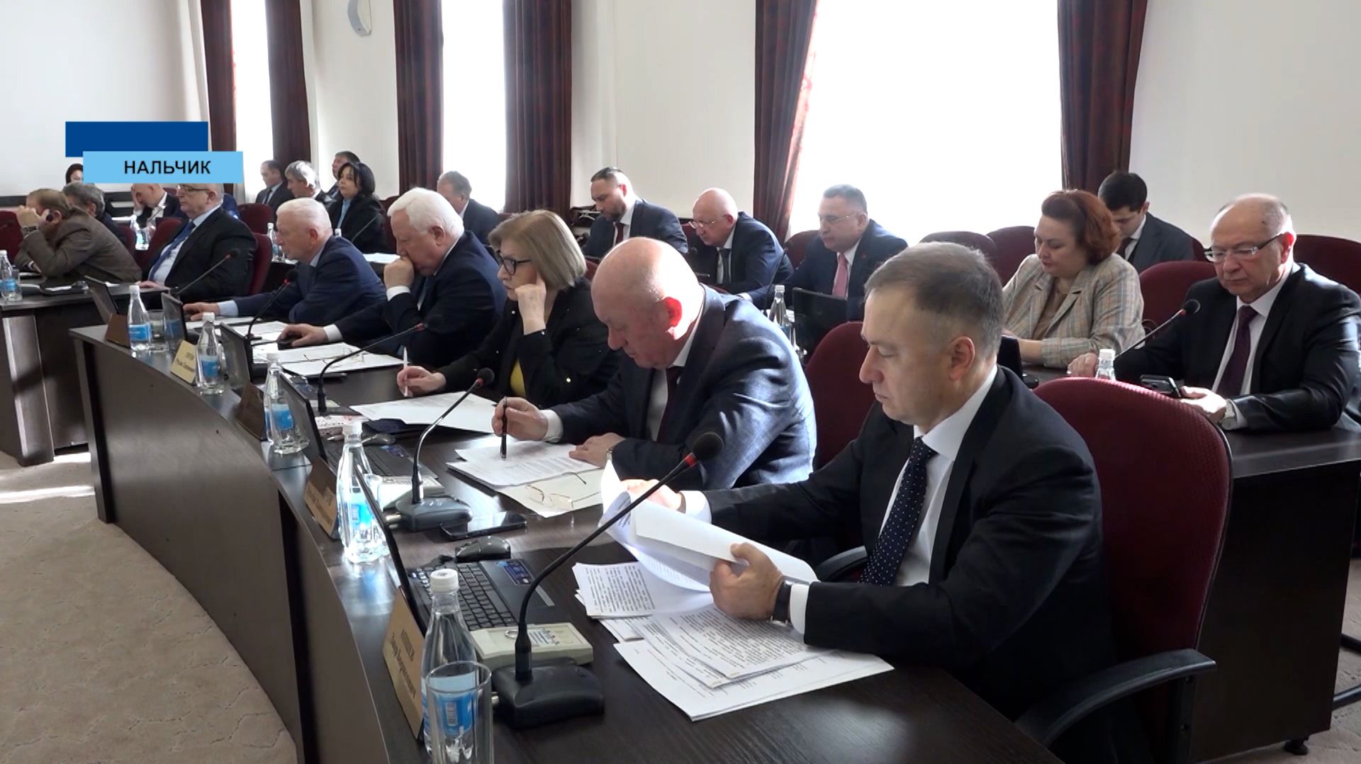 В рамках весенней сессии состоялось первое заседание Президиума Парламента смотреть онлайн