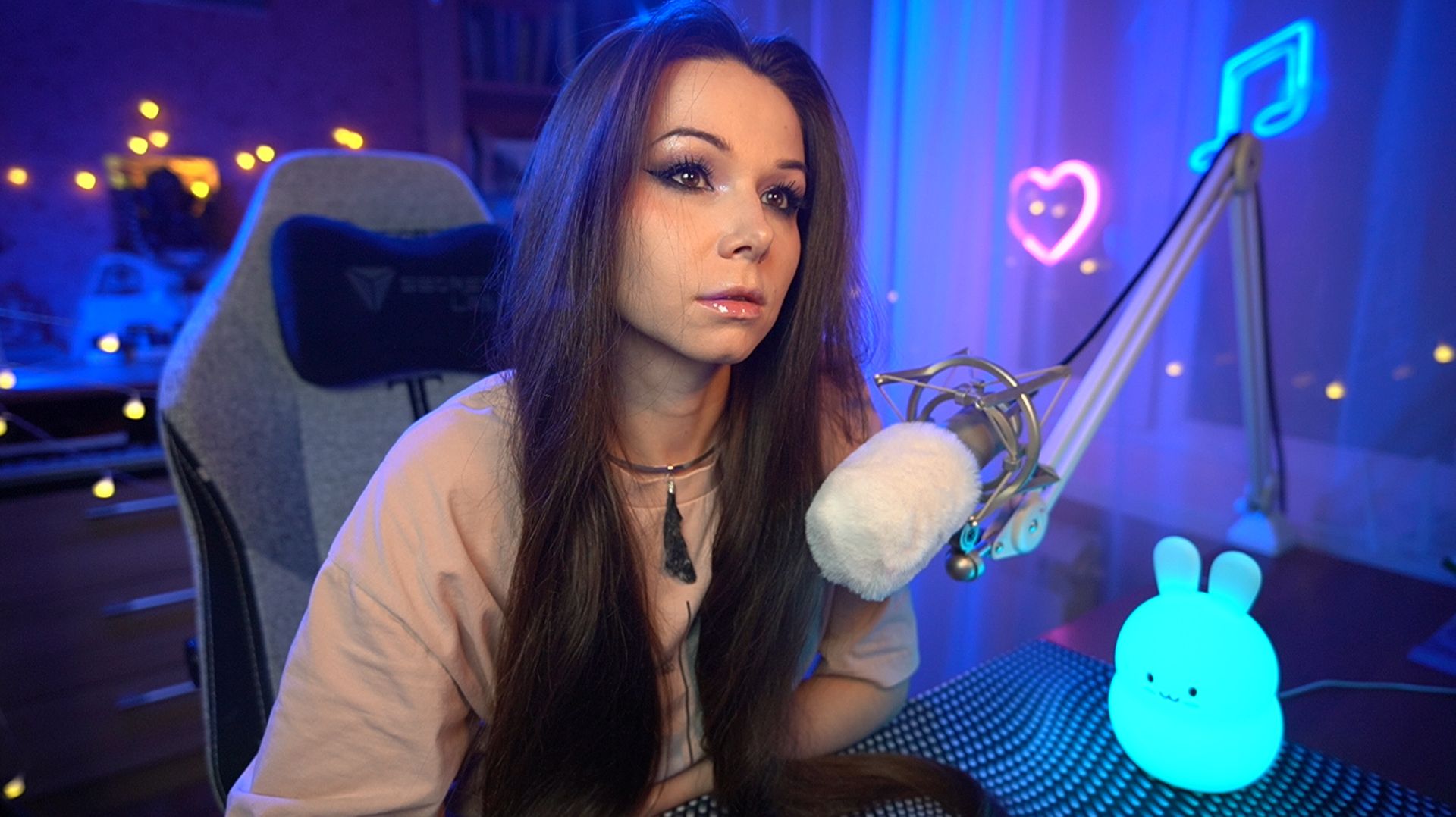 ✨ВЕЧЕРНЯЯ АЛИСОТЕРАПИЯ✨ | #общение #ламповыйстрим #девушкастримит смотреть онлайн