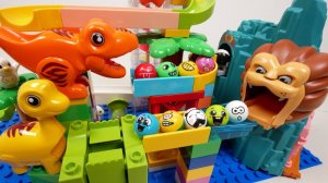 СТРОИМ ГОРКУ ДЛЯ ШАРИКОВ С ИГРУШКАМИ КАТАЕМ ШАРИКИ ДЛЯ ДЕТЕЙ ДЕТСКИЙ КАНАЛ ИГРАЛКИ-ЗАЛИПАЛКИ