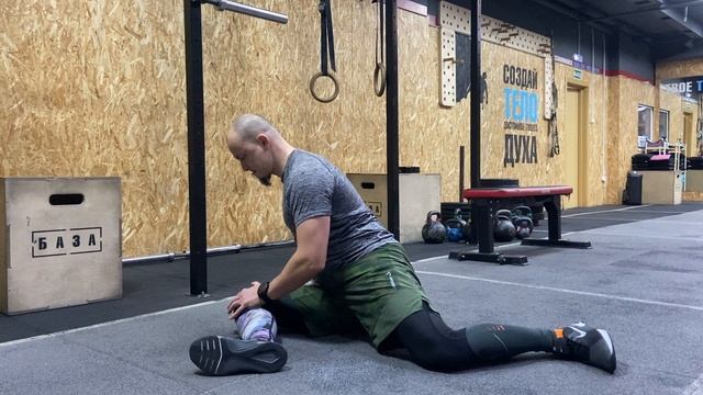 90-90 растяжка ТБС / 90-90 Hip Stretch смотреть онлайн