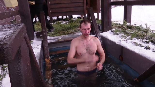 Православные христиане готовятся отметить Крещение Господне смотреть онлайн