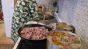 фкусная минутка-прошлогоднее. фасолевый суп,макароны отварные с сердечками