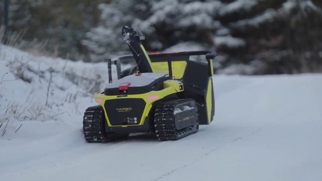Робот Yarbo с модулем Snow Blower смотреть онлайн