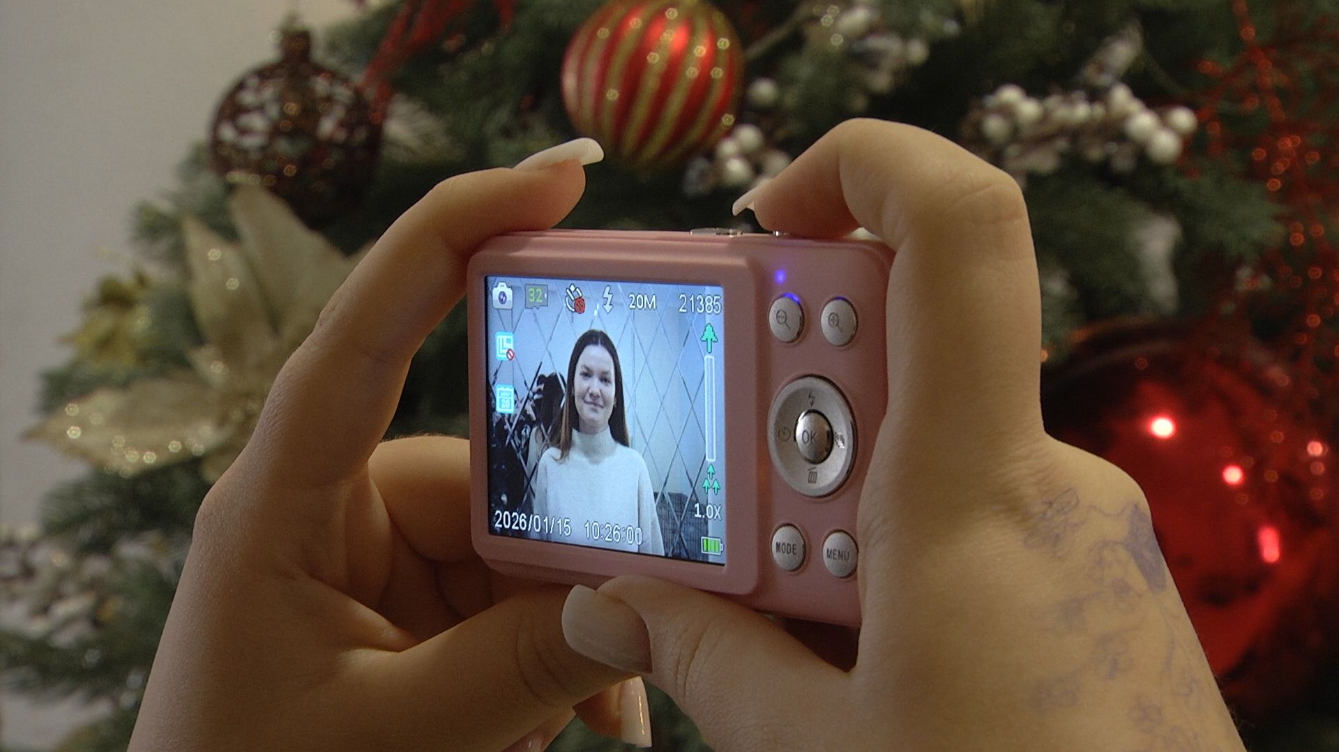 «Мыльницы» возвращаются: почему молодёжь выбирает фототехнику нулевых смотреть онлайн