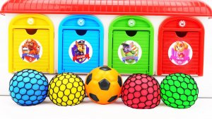 Мультики для детей. Яркие мячи антистрессики у цветных гаражей. Мультики для малышей смотреть онлайн