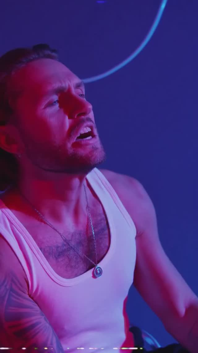 Премьера! Неоновая нежность💜🪩Сcылка в описании 🔗 смотреть онлайн