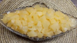 Салат куриный с консервированным ананасом. Всё самое вкусное в одном салатнике.