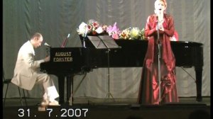 Ещё горит вечерний свет