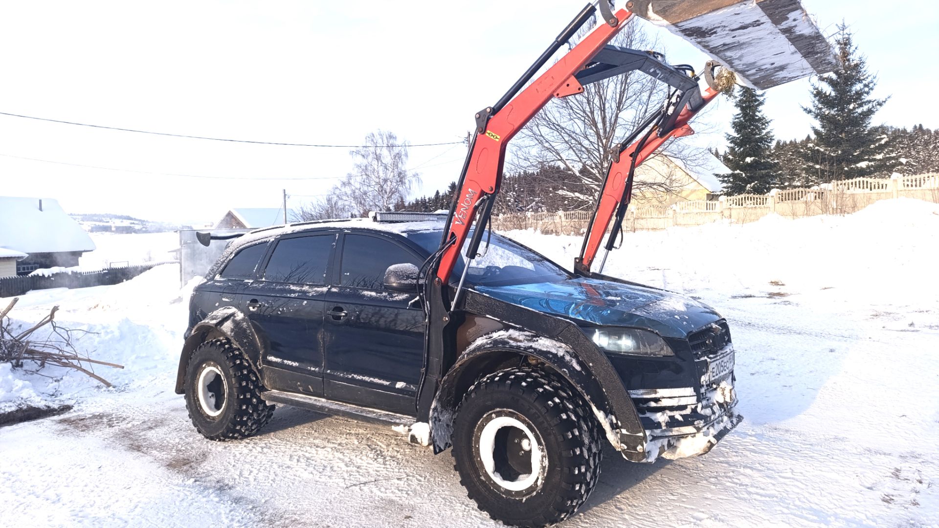 Погрузчик из Ауди Q7 с мотором Мерседес S500 смотреть онлайн