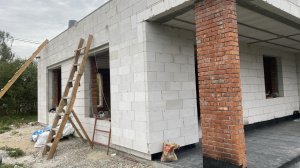 Необычный кирпичный дом: утепление газобетоном и зенитный фонарь