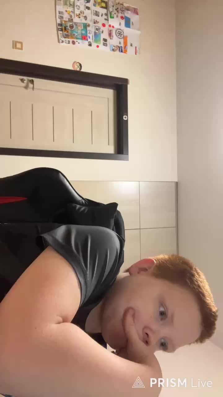 НОВЫЙ ЭФИР ! У Илья день рождения!! смотреть онлайн