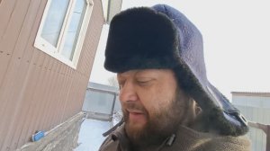 Проснулся Умылся Зубы почистил и побежал кормить домашнее хозяйство ПОДВАЛ ИЛЬИЧА