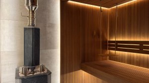 Стильная баня из термовагонки | реечный потолок в парилке