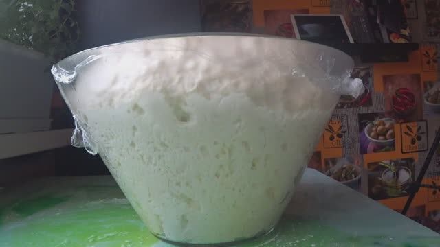 Дрожжевое тесто смотреть онлайн