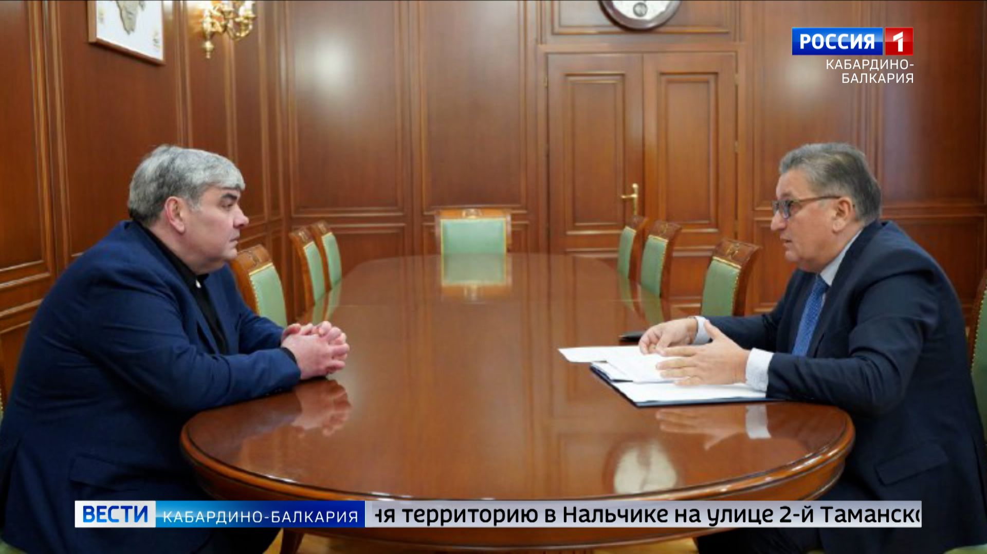 Глава КБР Казбек Коков провел рабочую встречу с Муаедом Дадовым смотреть онлайн