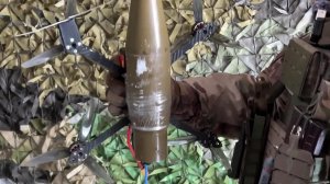 Российские БПЛА разносят блиндажи противника в районе Константиновки.