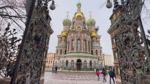 Купила конфеты. Гуляю по Невскому проспекту. Отъезд домой на Сапсане